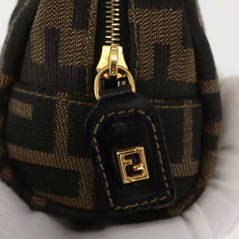 【日本直送】FENDI Zucca帆布手拿包 黑色 棕色 正品 121373-7