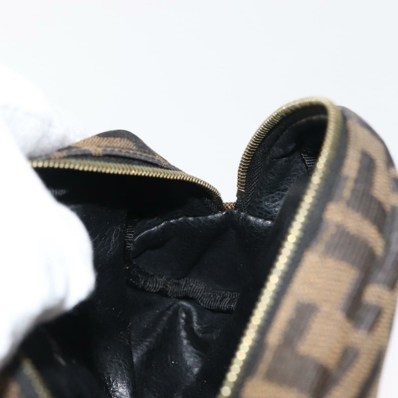 【日本直送】FENDI Zucca帆布手拿包 黑色 棕色 正品 121373-16