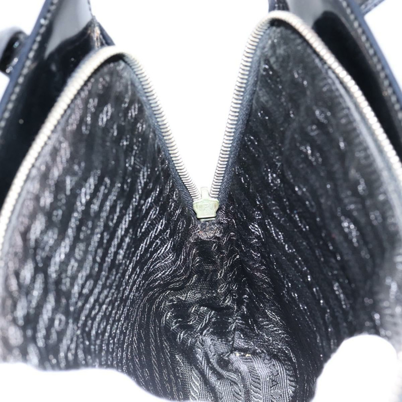 【日本直送】PRADA 琺瑯黑銀色手提包 Auth 146981-18