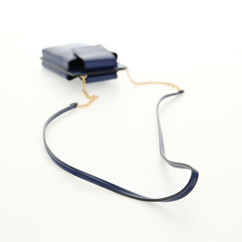 【日本直送】Salvatore Ferragamo Vara 鏈條肩帶手機殼 Vala 藍色 Auth am9515V-6