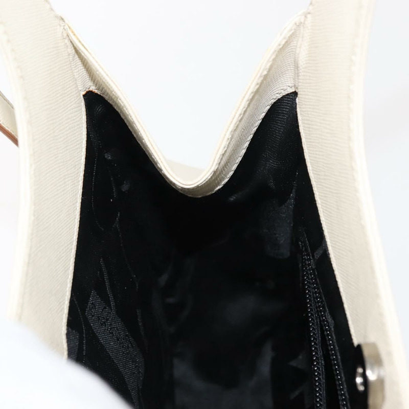 【日本直送】Salvatore Ferragamo 黑色銀色皮革肩背包 正品 BA7335-17