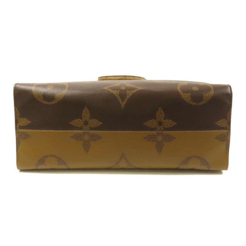 LOUIS VUITTON Monogram Giant OnTheGo GM金扣手挽肩背兩用袋-3