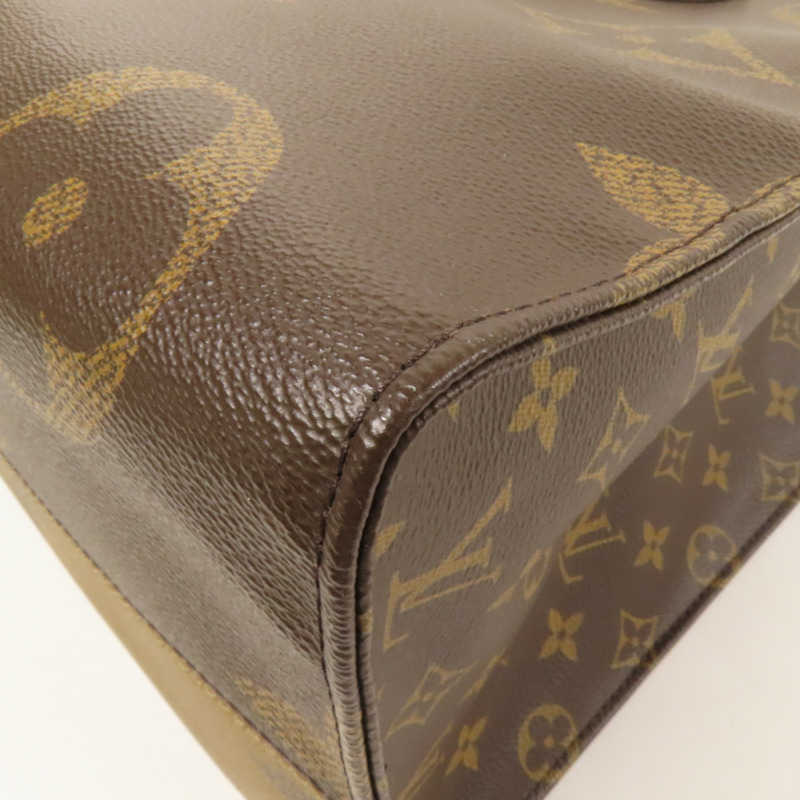 LOUIS VUITTON Monogram Giant OnTheGo GM金扣手挽肩背兩用袋-10