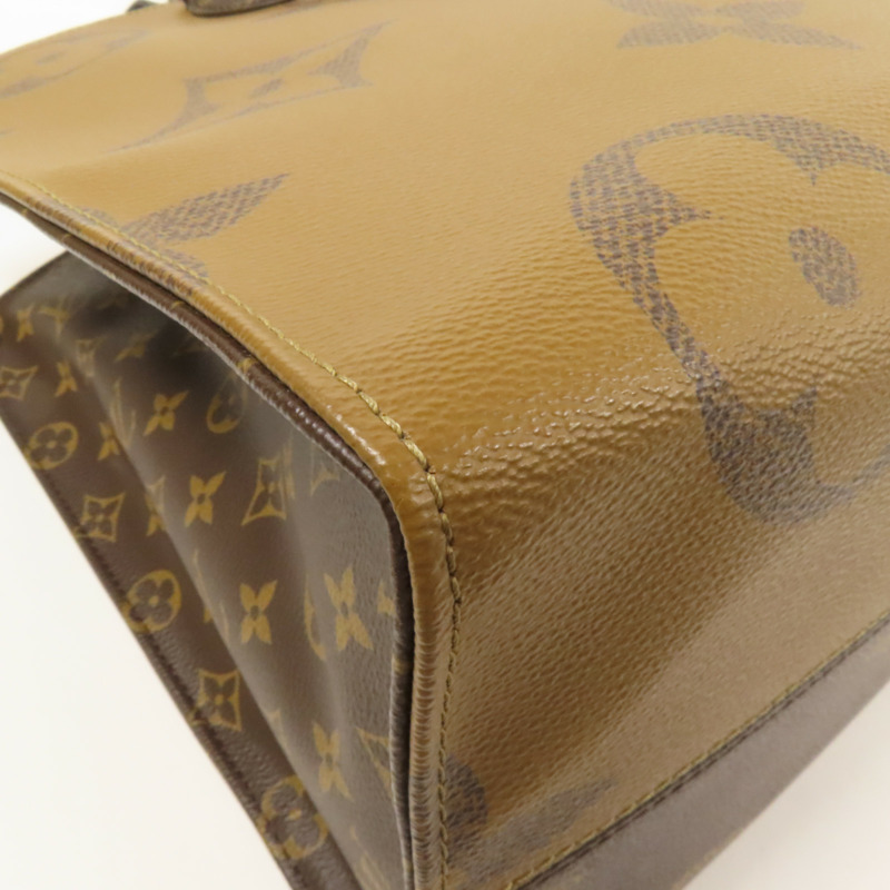 LOUIS VUITTON Monogram Giant OnTheGo GM金扣手挽肩背兩用袋-11