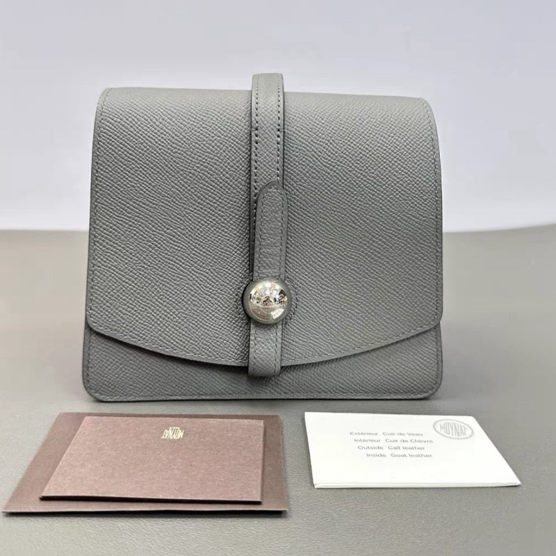 MOYNAT 拼色銀扣手提三角粽子包 17*13*12 98新-0