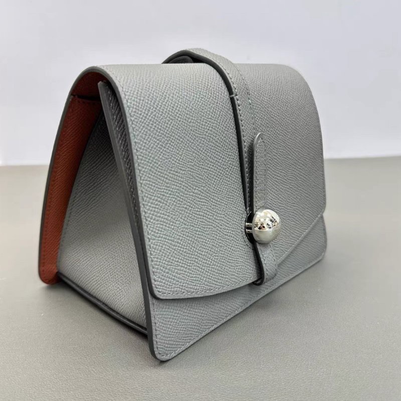 MOYNAT 拼色銀扣手提三角粽子包 17*13*12 98新-1
