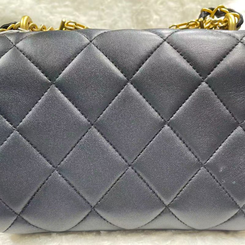 Chanel 水鑽LOGO 22s 方胖子包-7