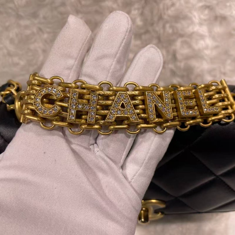 Chanel 水鑽LOGO 22s 方胖子包-3