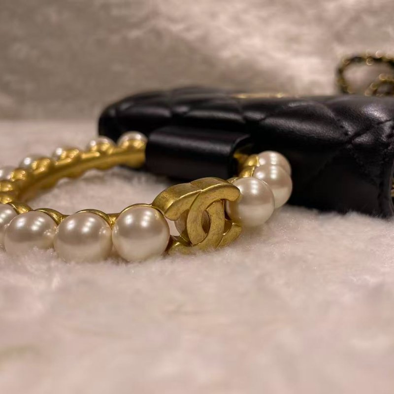 Chanel Clutch with Chain珍珠手挽包-1