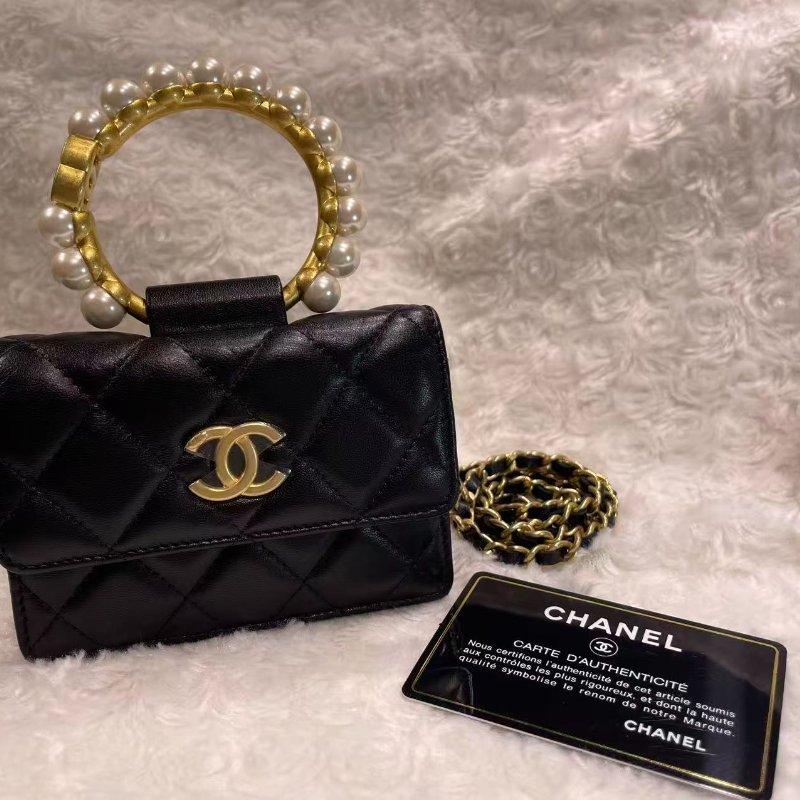Chanel Clutch with Chain珍珠手挽包-0