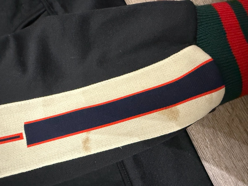 可議價✨男款Gucci經典配色運動外套-12