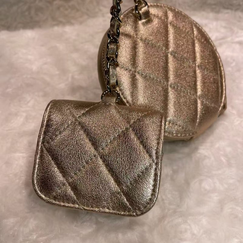 Chanel Airpods Pouch金扣零錢包-5