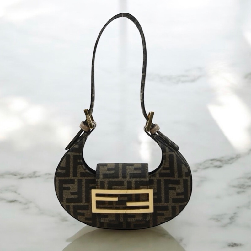 「JL精品代購 」97新 FENDI mini月牙包-0