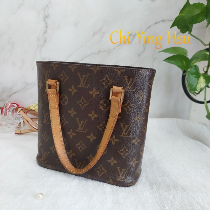 LV Vivian 🎀實品拍照🎀 薇薇安M51172(9成新)小號 菜籃子 手提包 單肩包-5