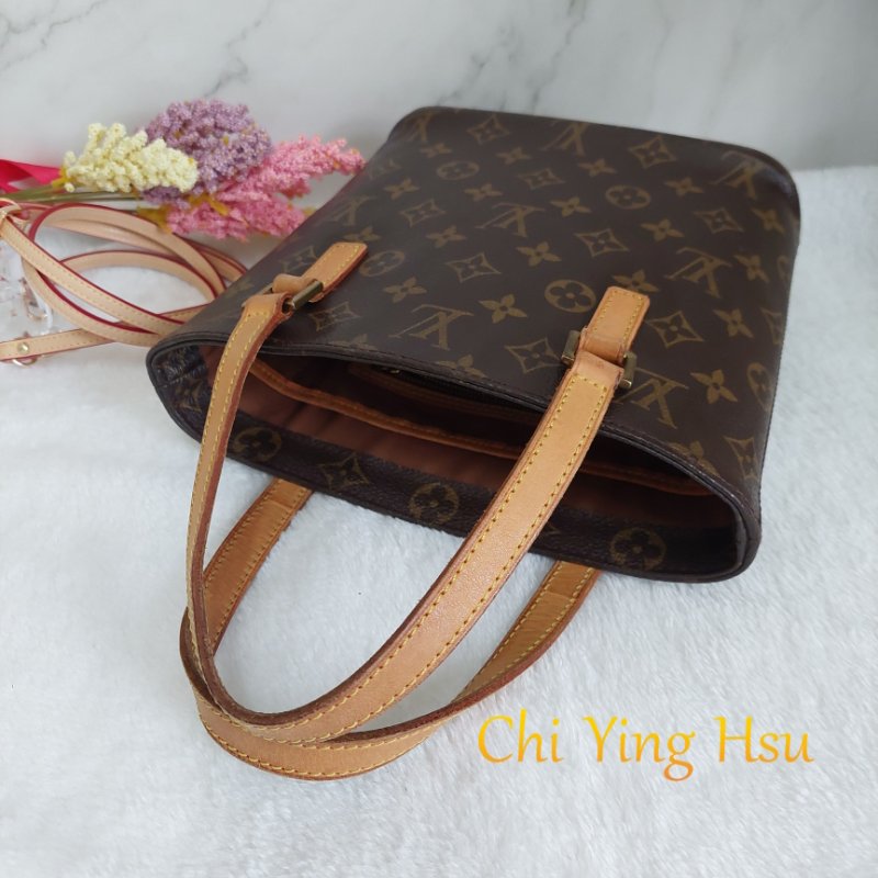 LV Vivian 🎀實品拍照🎀 薇薇安M51172(9成新)小號 菜籃子 手提包 單肩包-60