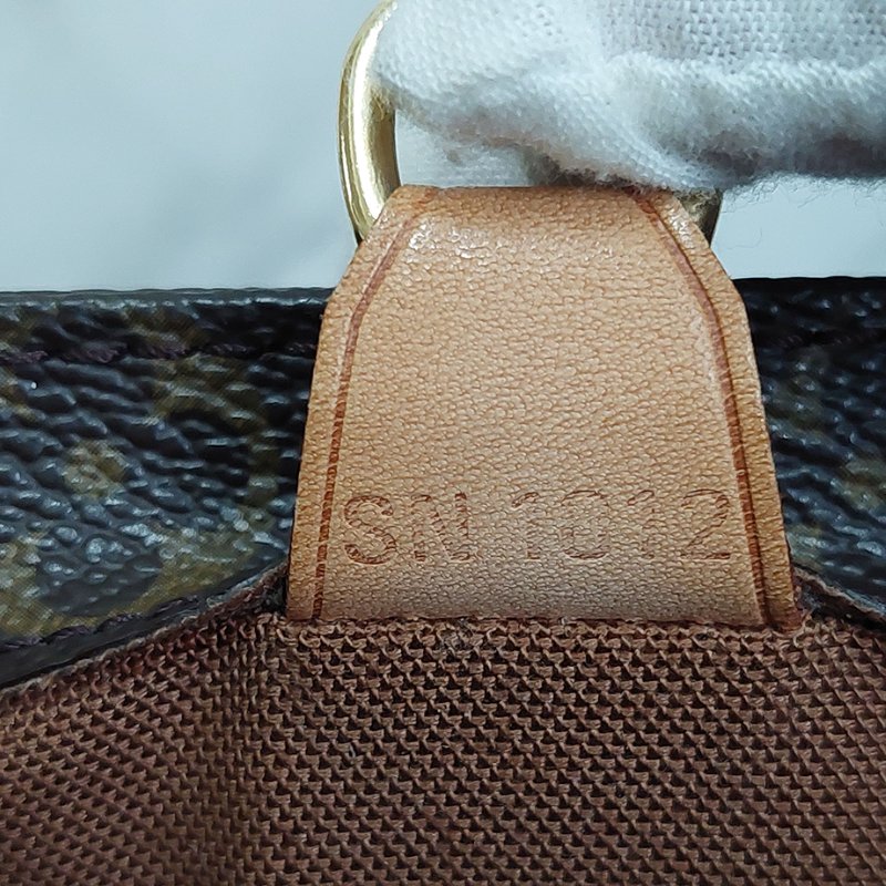 LV Vivian 🎀實品拍照🎀 薇薇安M51172(9成新)小號 菜籃子 手提包 單肩包-67