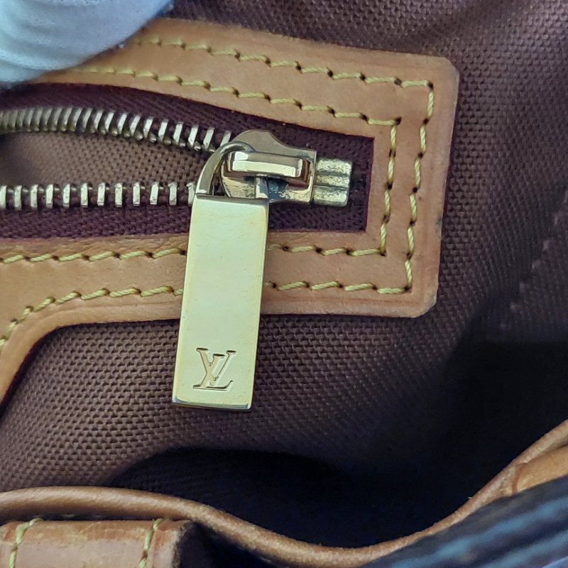 LV Vivian 🎀實品拍照🎀 薇薇安M51172(9成新)小號 菜籃子 手提包 單肩包-71