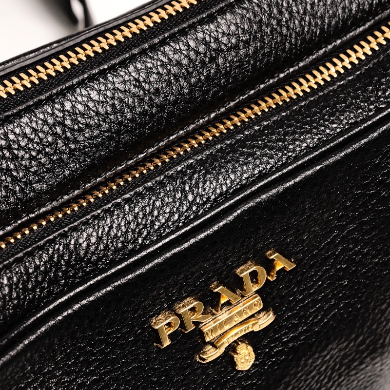 Prada黑金雙層荔紋相機包-8