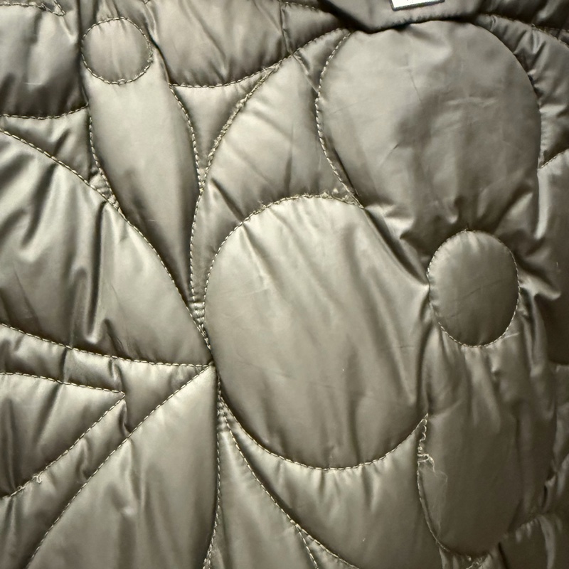 可議價✨LV男款軍綠背心-7