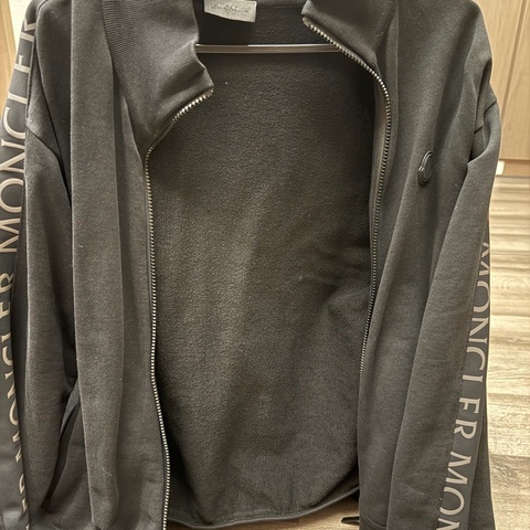 可議價✨MONCLER男款運動外套