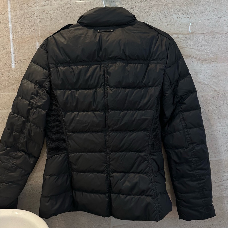 全新✨Burberry Brit 低調奢華 可以穿一輩子老錢風80%鴨絨20%鴨毛 黑色縮腰羽絨外套 S-3