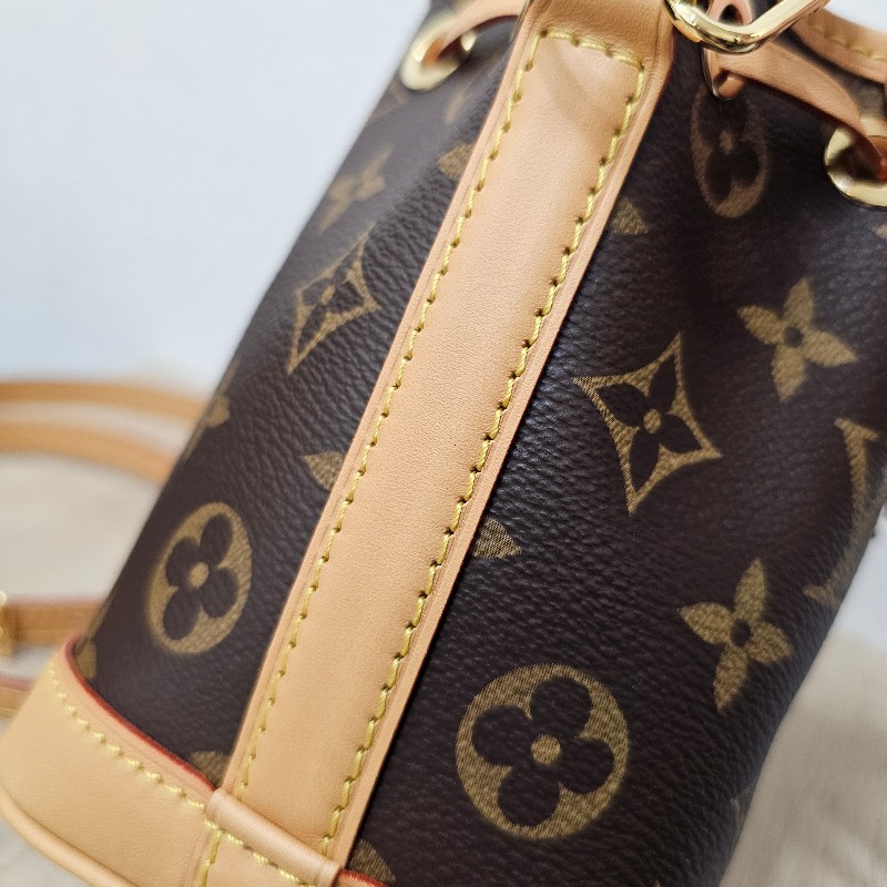 [品況新❣️] LV老花金釦NanoNoe手提斜背水桶包-6