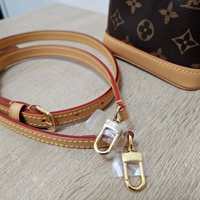 [品況新❣️] LV老花金釦NanoNoe手提斜背水桶包-17