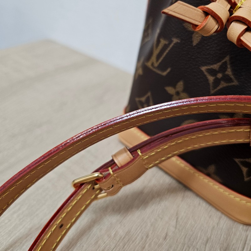 [品況新❣️] LV老花金釦NanoNoe手提斜背水桶包-20