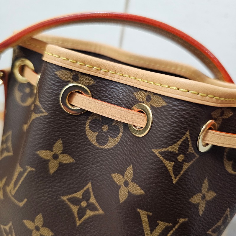 [品況新❣️] LV老花金釦NanoNoe手提斜背水桶包-22