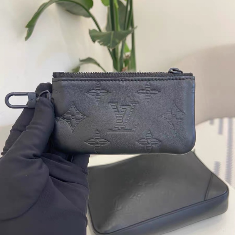 🈶購證 #全網最低 #櫃上🔟萬 Lv trio全黑牛皮壓紋三合一 芯片款-6