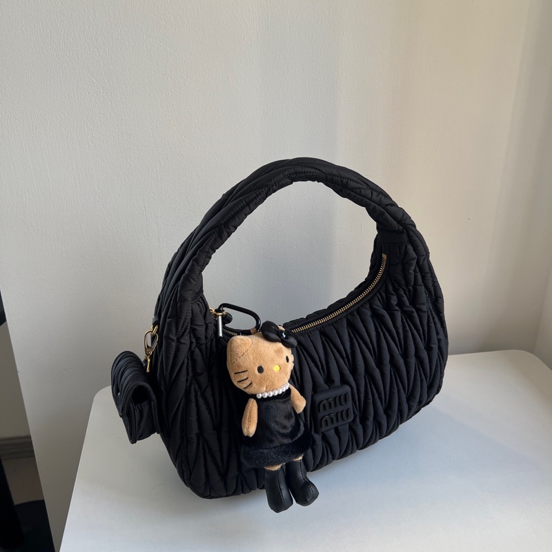 MIUMIU so black 褶皺hobo 閒置99新🔥-2