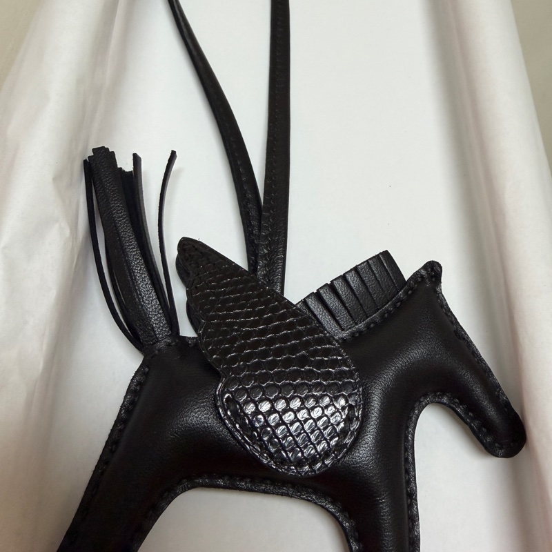 Hermes 愛馬仕 so black 小飛馬吊飾 蜥蜴皮-3