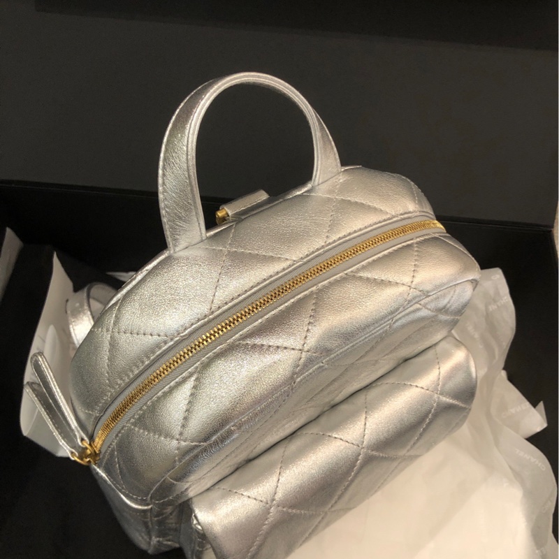Chanel 香奈儿25k 银色双肩包 芯片款 25年-3