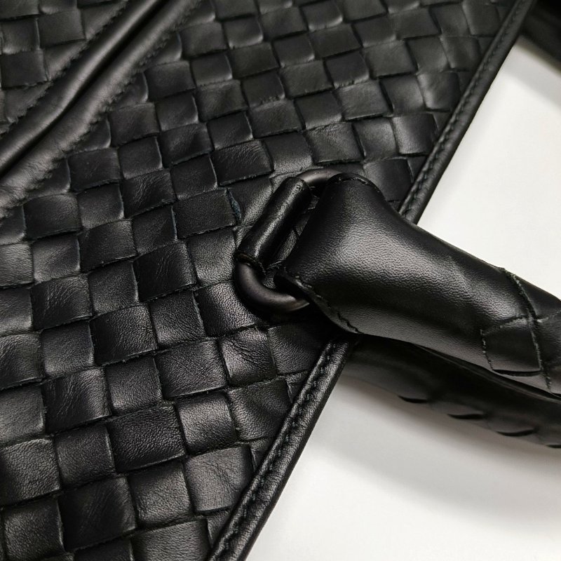 BOTTEGA VENETA 黑色牛皮編織斜挎包手提包單肩包 黑色五金 可拆卸肩帶-10