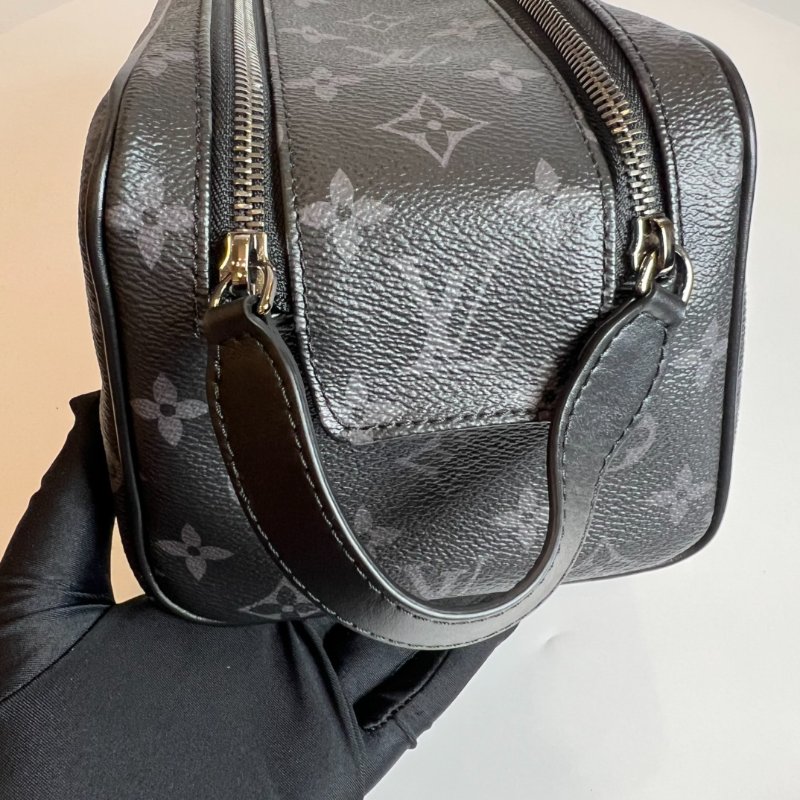 LV M46354/晶片款黑老花Dopp Kit 盥洗包-7