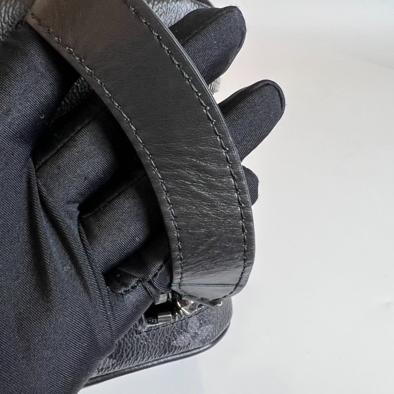 LV M46354/晶片款黑老花Dopp Kit 盥洗包-8