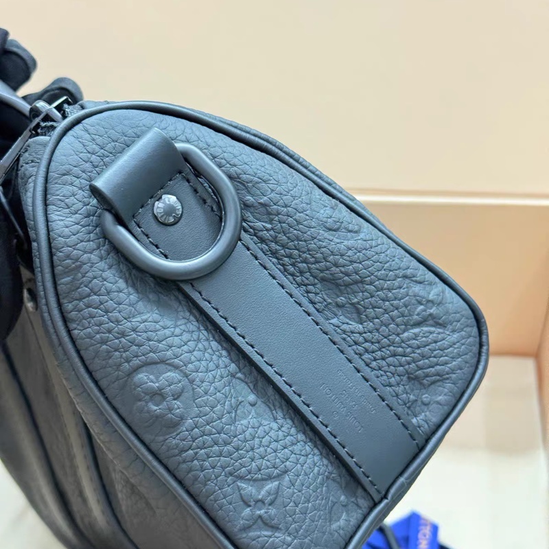 🈶購證 #全新閒置 #超爆款 Lv keepall25全黑牛皮壓紋保齡球包 芯片款-5