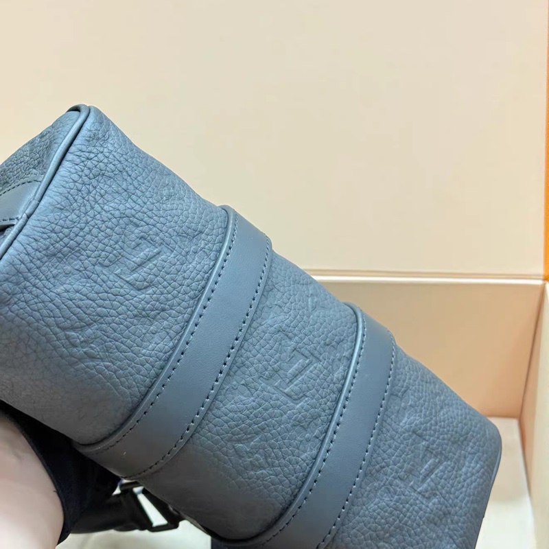 🈶購證 #全新閒置 #超爆款 Lv keepall25全黑牛皮壓紋保齡球包 芯片款-7