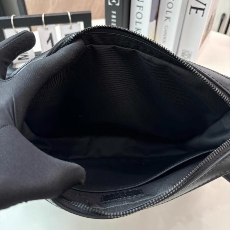 Lv trio全黑牛皮壓紋三合一斜挎包 芯片款 #99新閒置 #超甜價 #男女同款-9