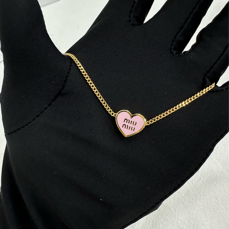 Miu Miu愛心金色粉面手鍊 斷貨款 溫柔顯白的款-1