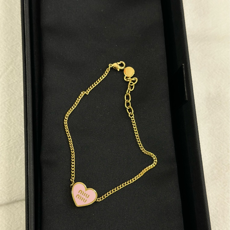 Miu Miu愛心金色粉面手鍊 斷貨款 溫柔顯白的款-3