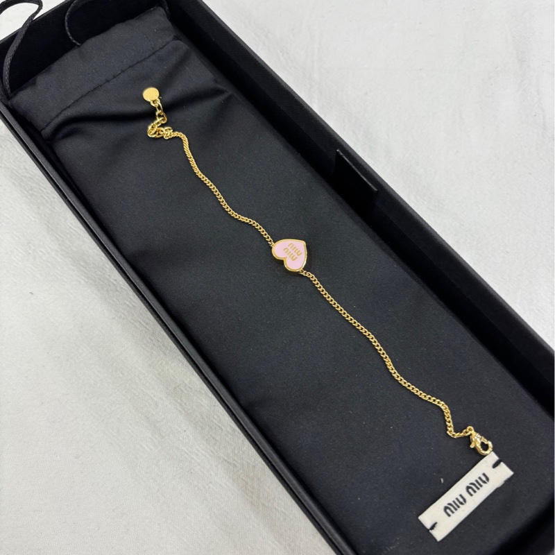 Miu Miu愛心金色粉面手鍊 斷貨款 溫柔顯白的款-4