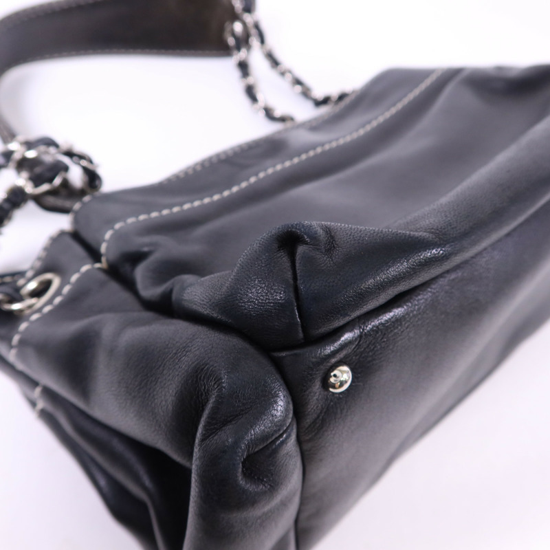 CHANEL 羊皮皮革Chain Shoulder Bag銀扣鏈帶肩背袋-13