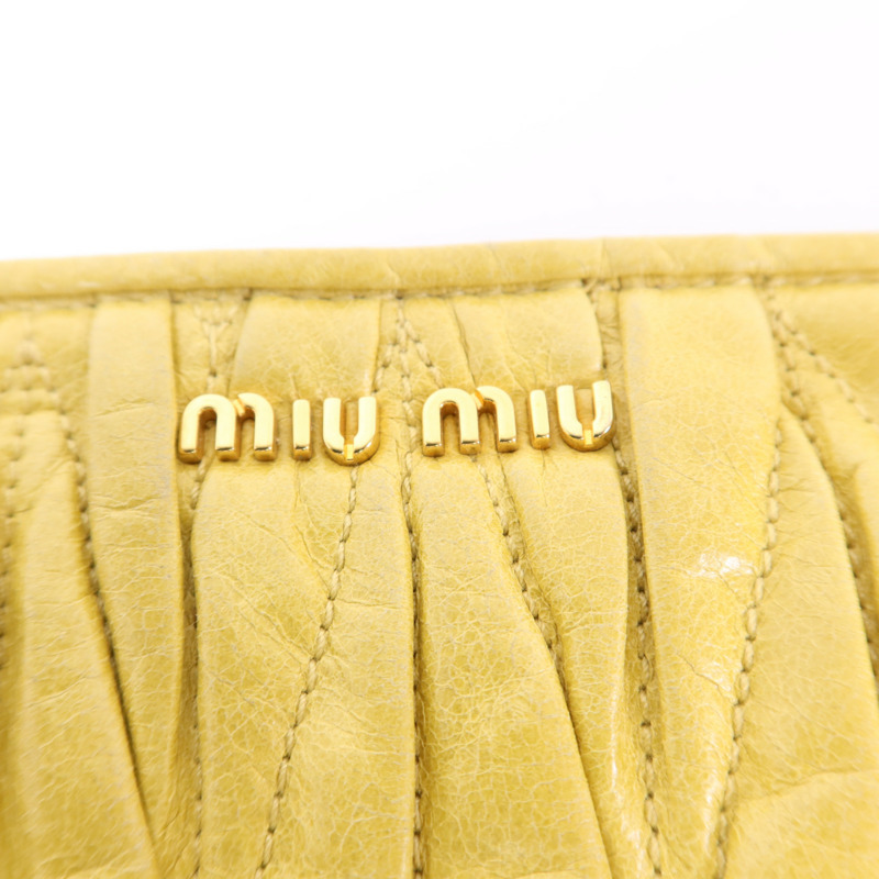 Miu Miu 牛皮皮革Clutch Bag金扣手拿包-8
