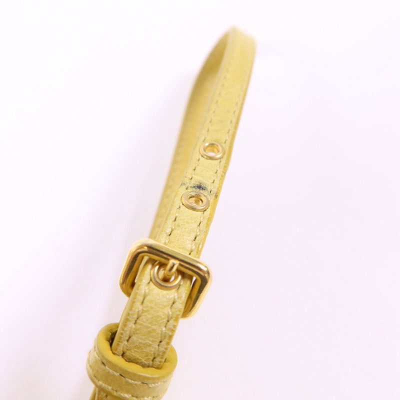 Miu Miu 牛皮皮革Clutch Bag金扣手拿包-24