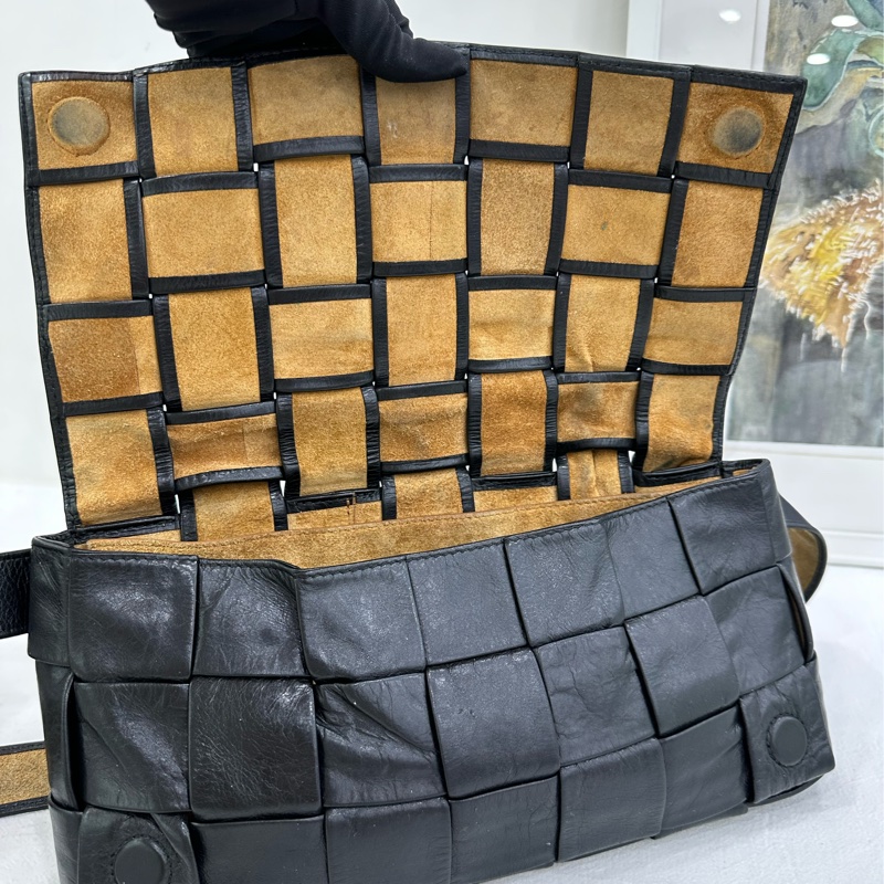 BV 葆蝶家 21格橫版 單肩包，黑銀油蠟皮，七格編織cassette，子母包，肩帶可調節，井柏然同款，超帥！ 28.5*13.5*4，內有子袋手包-7