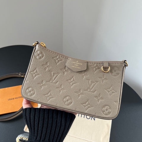 LV easy pouch大象灰麻將包 99新 24年購證 晶片款 🔥