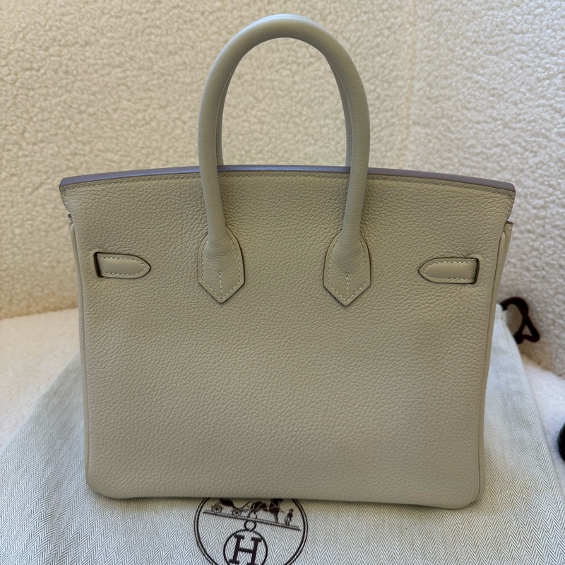 📍新到 Hermes Birkin25 togo皮 奶昔白銀扣 Z刻 專櫃奶昔白超難等!輕微使用痕跡,成色極新,-9