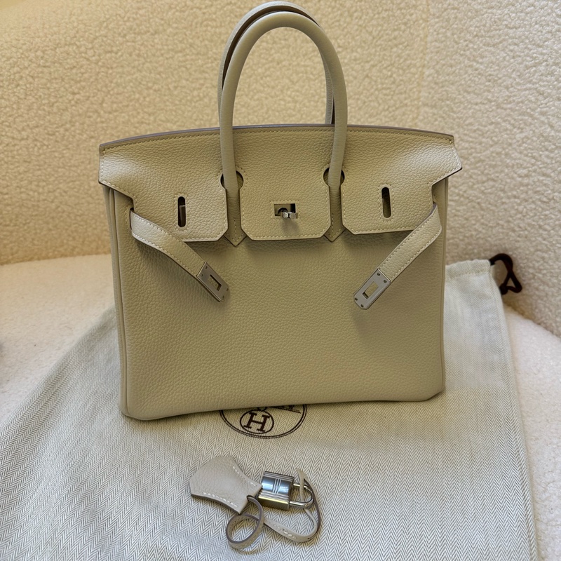 📍新到 Hermes Birkin25 togo皮 奶昔白銀扣 Z刻 專櫃奶昔白超難等!輕微使用痕跡,成色極新,-11
