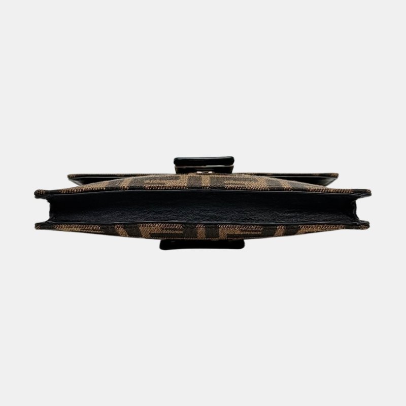 FENDI Baguette 棕色帆布鉚釘斜背包 銀色五金 可拆卸肩帶-5